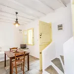 Agrelia Seafront Residences * Agios Romanos