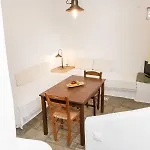 펜션 Agrelia Seafront Residences