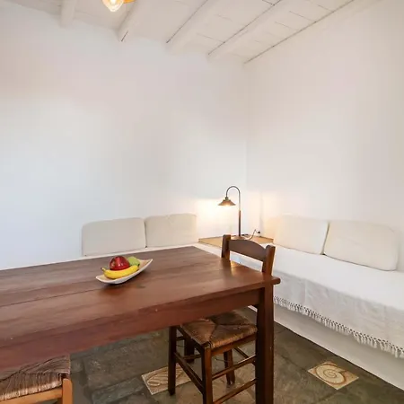Agrelia Seafront Residences Agios Romanos