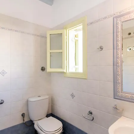 Agrelia Seafront Residences Agios Romanos