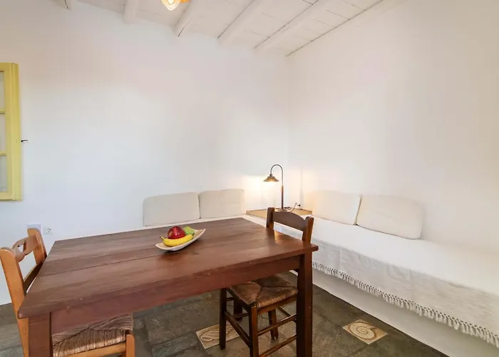 Agrelia Seafront Residences Agios Romanos