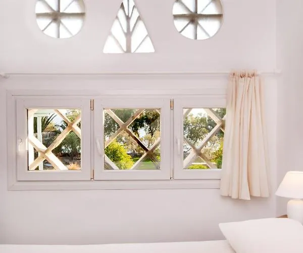 Agrelia Seafront Residences * Agios Romanos